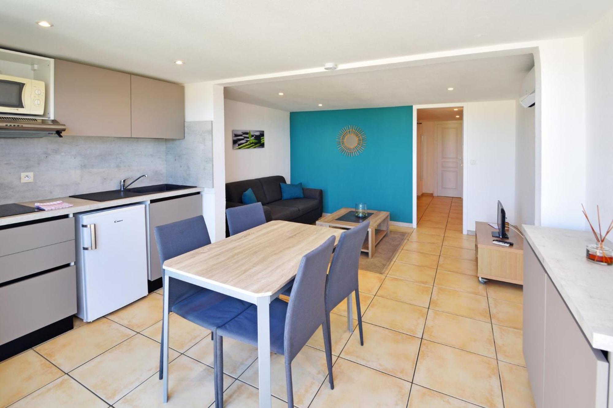 Calvi Appart Hotel 3* Calvi (Corsica)