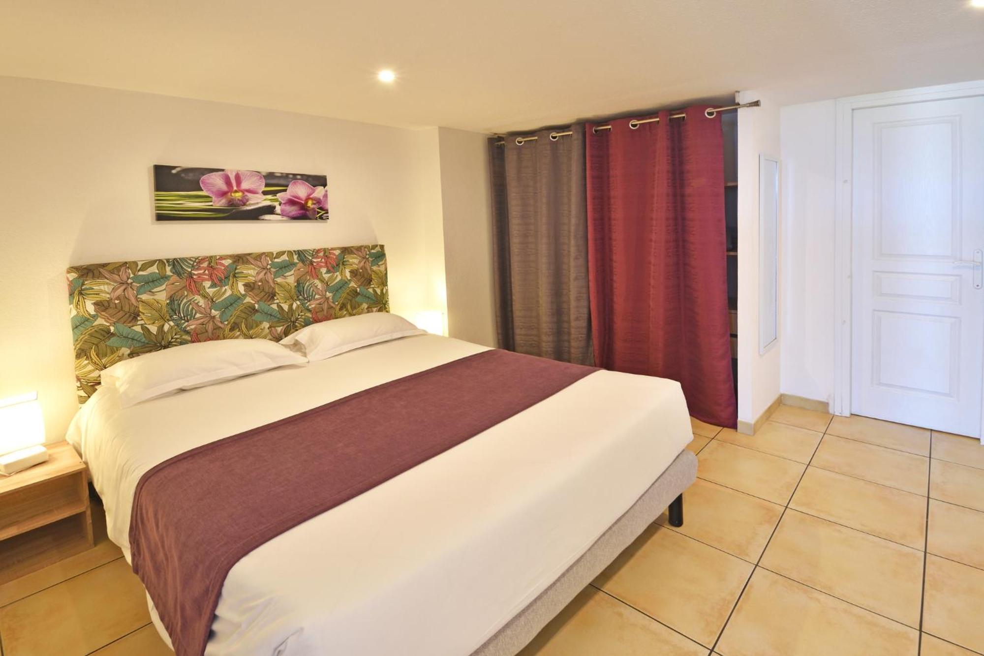 Aparthotel Calvi 3*